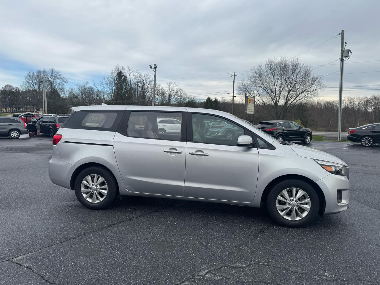 Kia Sedona L FWD 2017