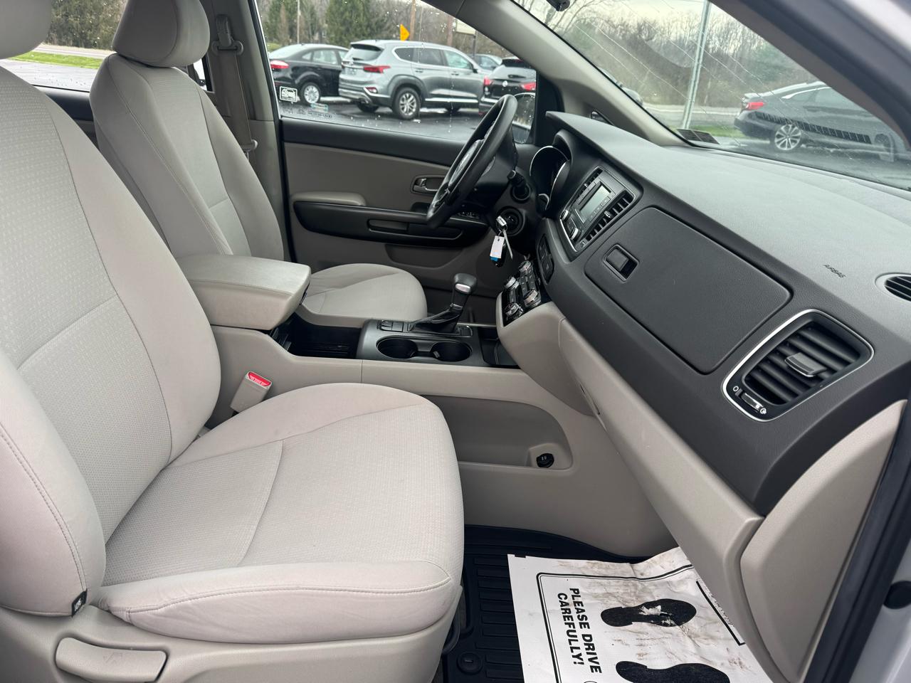 Kia Sedona L FWD 2017