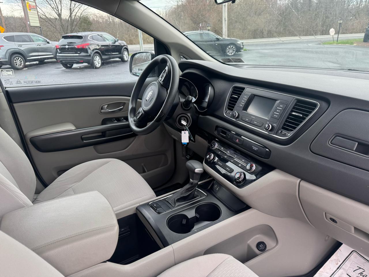 Kia Sedona L FWD 2017