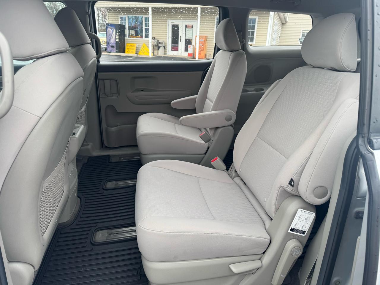 Kia Sedona L FWD 2017