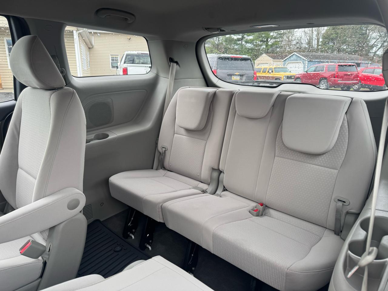 Kia Sedona L FWD 2017