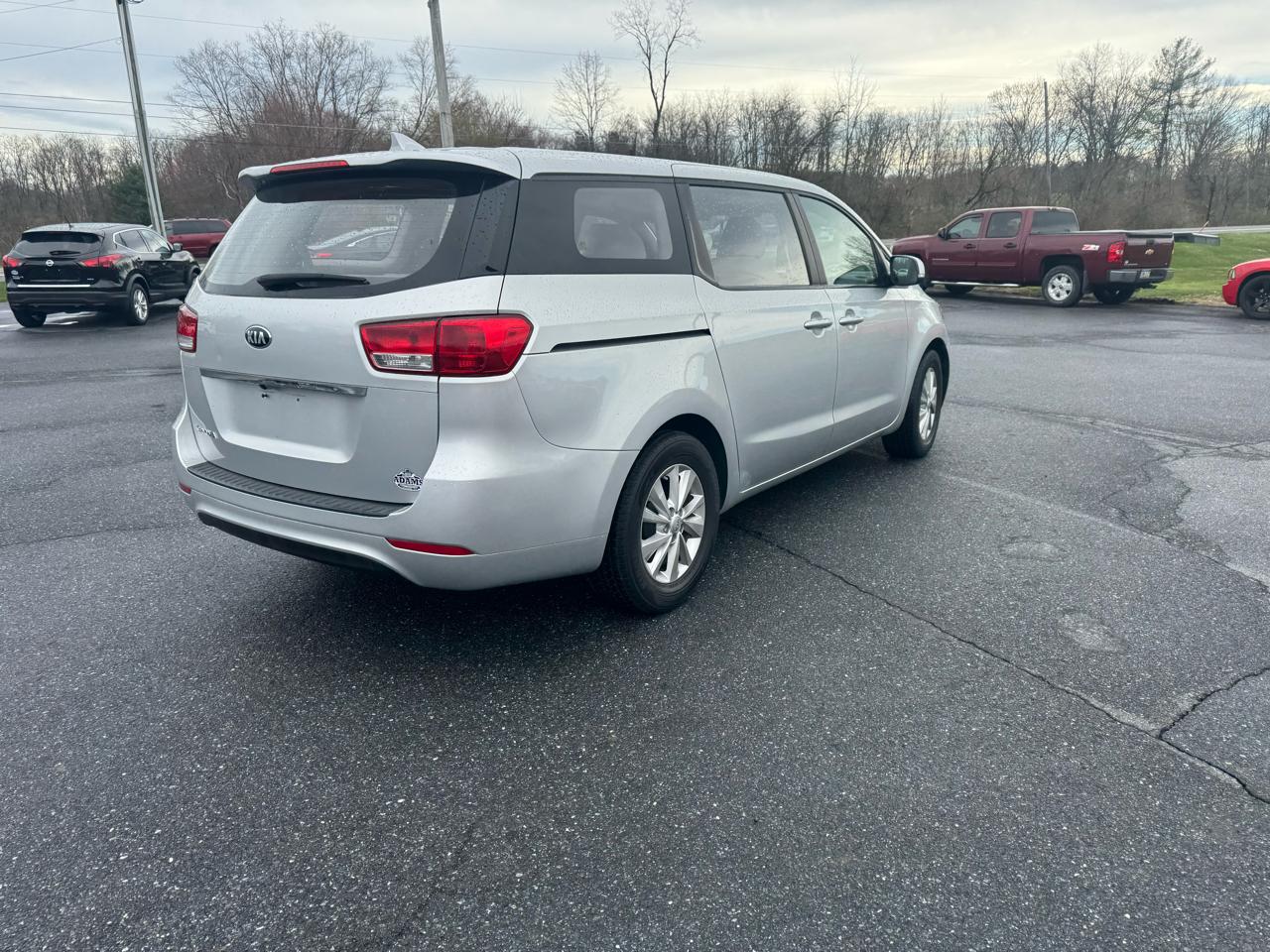 Kia Sedona L FWD 2017
