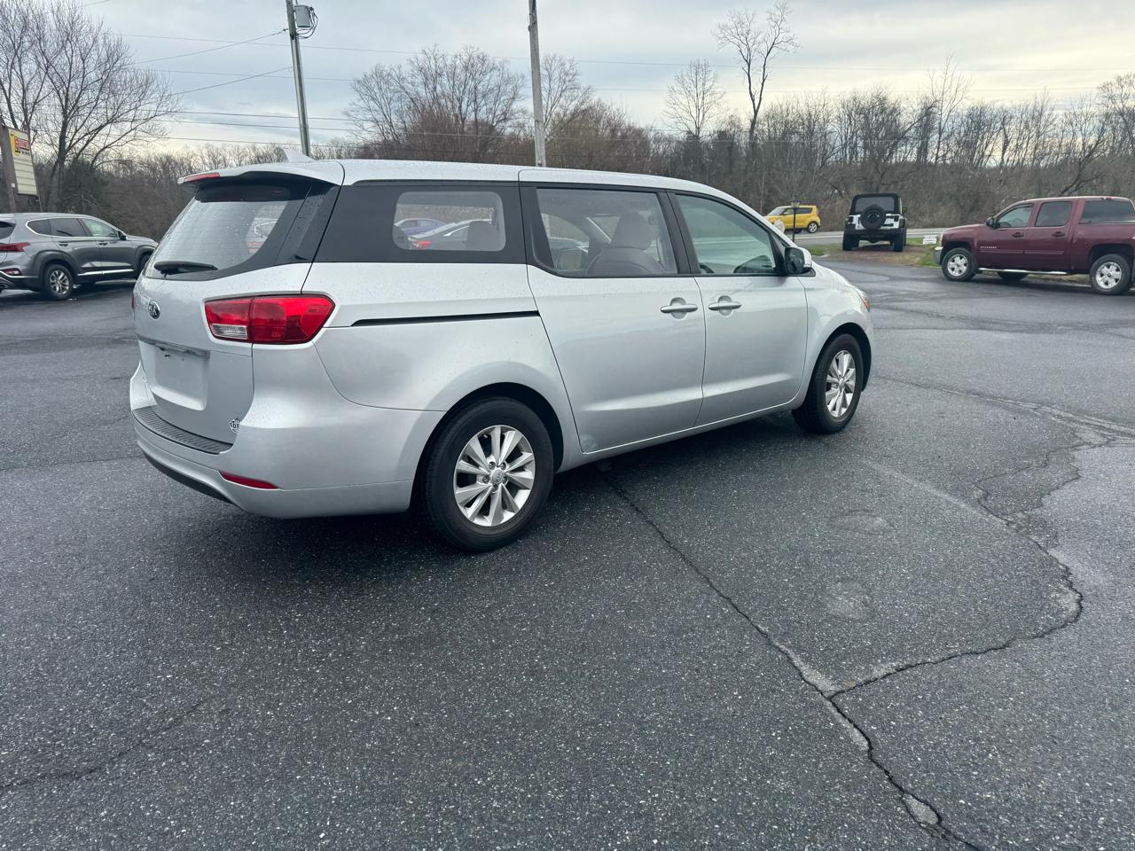 Kia Sedona L FWD 2017