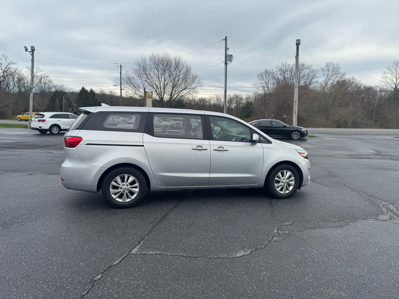 Kia Sedona L FWD 2017