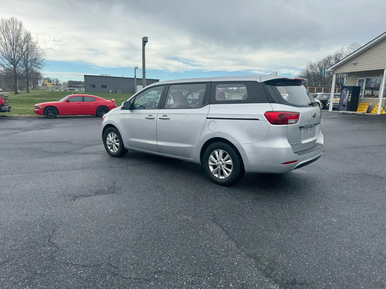 Kia Sedona L FWD 2017