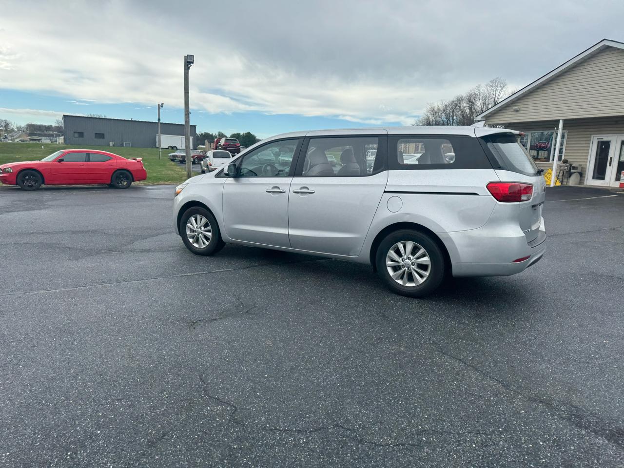 Kia Sedona L FWD 2017