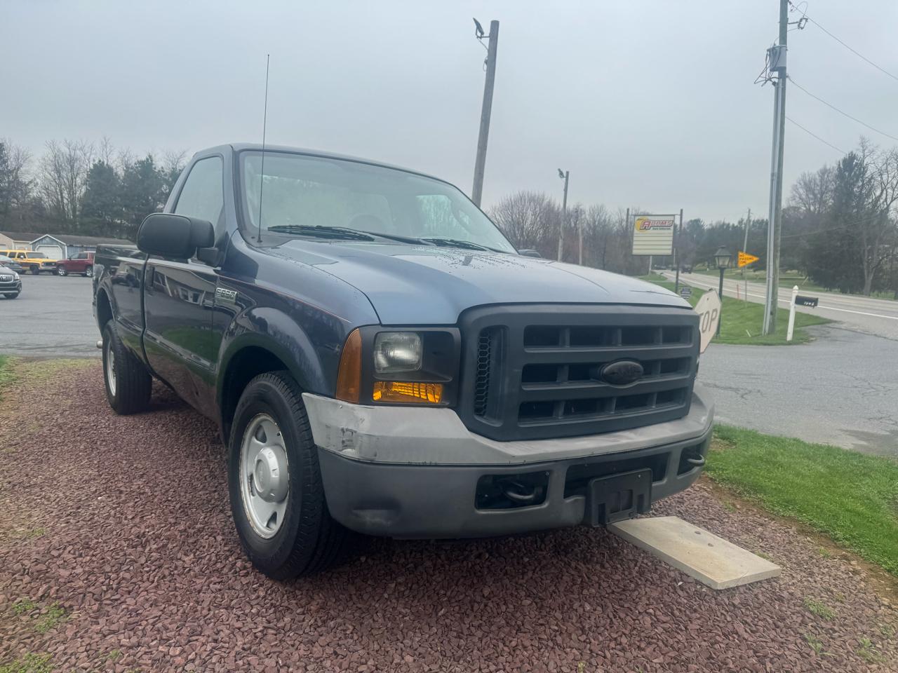 Ford Super Duty F-250 Reg Cab 137" XLT 2006