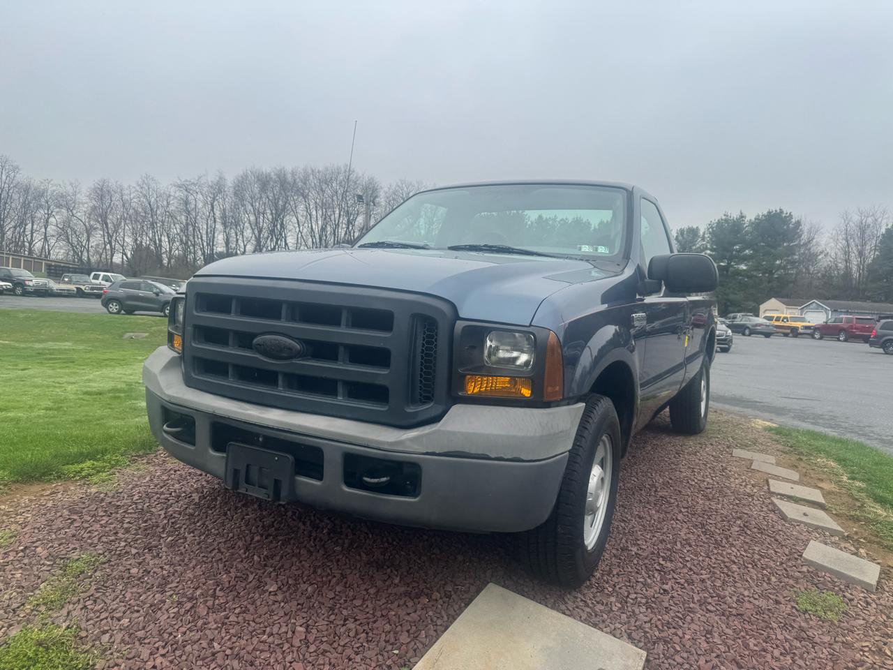 Ford Super Duty F-250 Reg Cab 137" XLT 2006