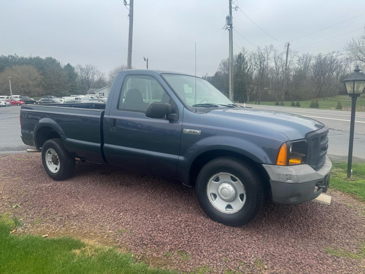 Ford Super Duty F-250 Reg Cab 137" XLT 2006