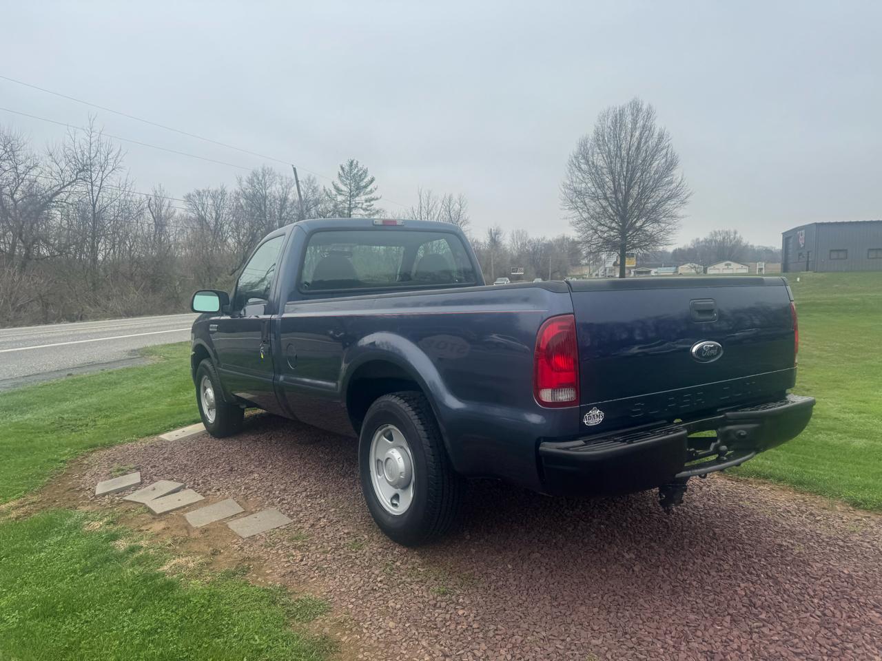 Ford Super Duty F-250 Reg Cab 137" XLT 2006
