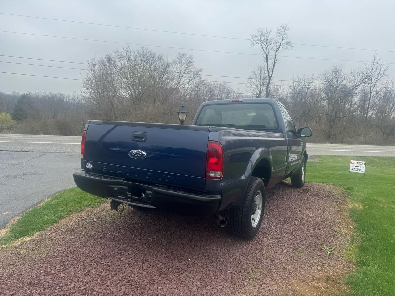 Ford Super Duty F-250 Reg Cab 137" XLT 2006