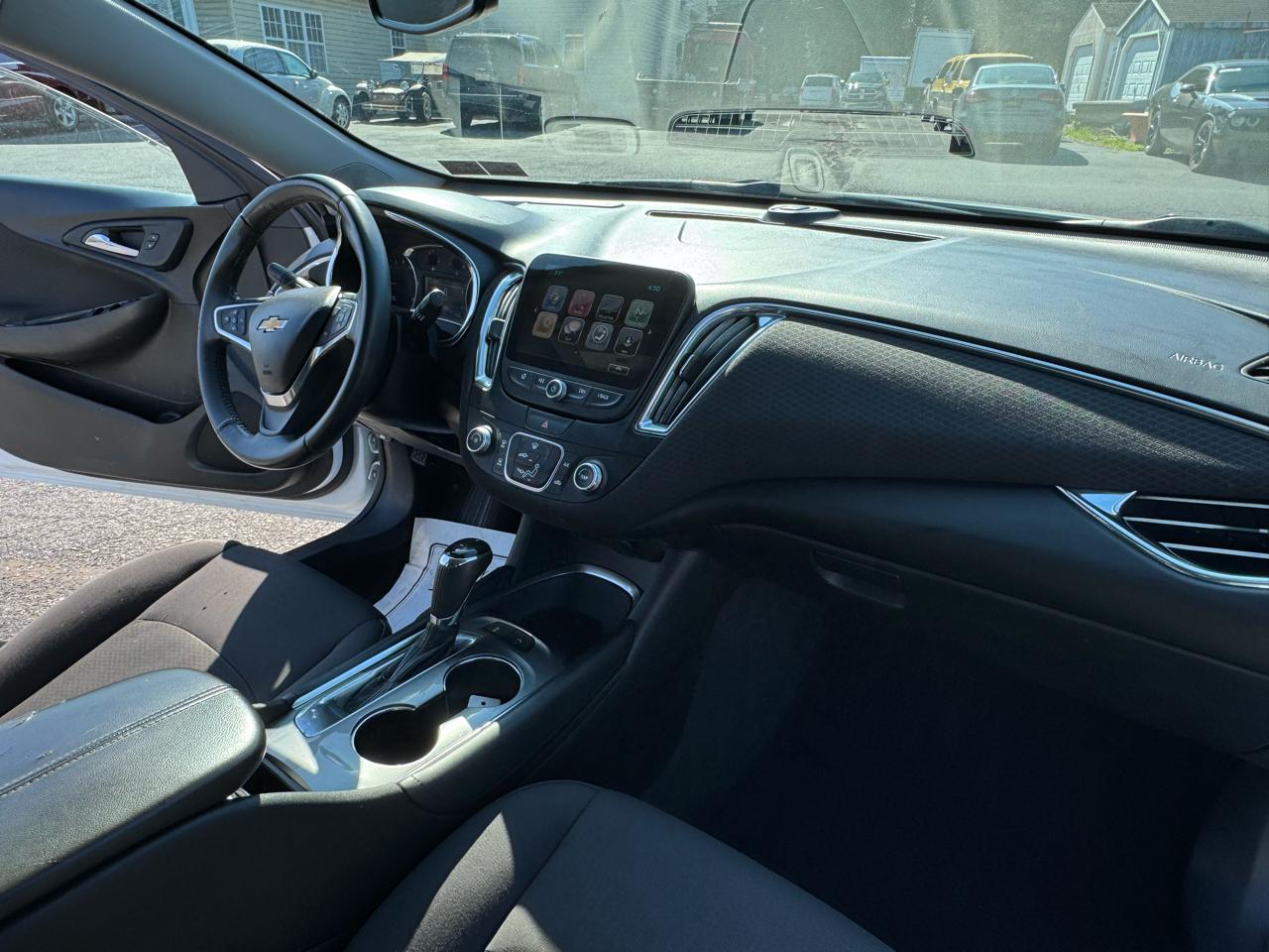 Chevrolet Malibu 4dr Sdn LT w/1LT 2017