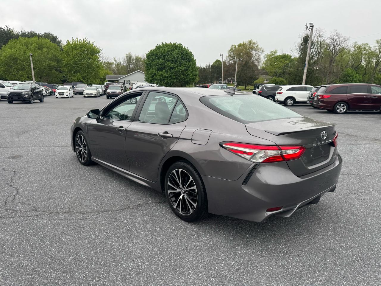 Toyota Camry SE Auto (Natl) 2019