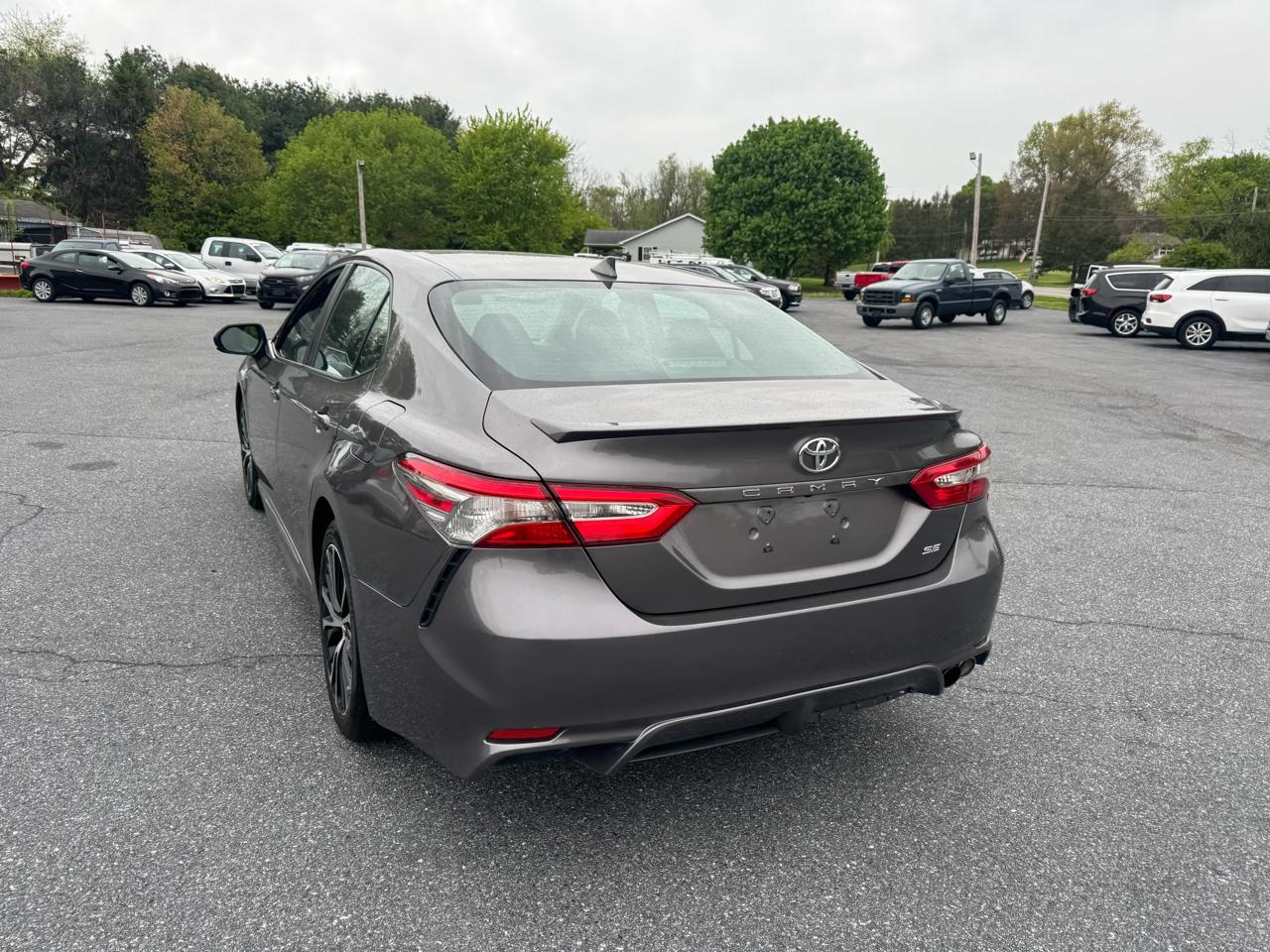 Toyota Camry SE Auto (Natl) 2019