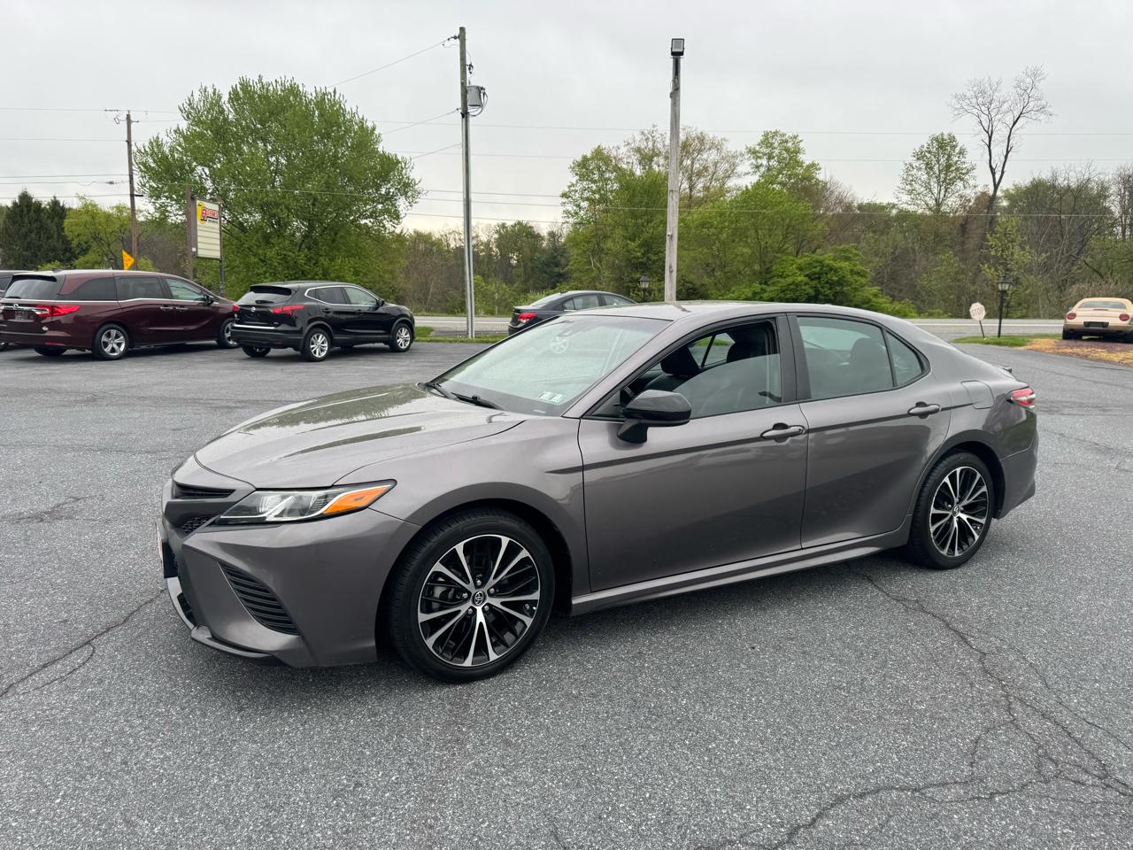 Toyota Camry SE Auto (Natl) 2019