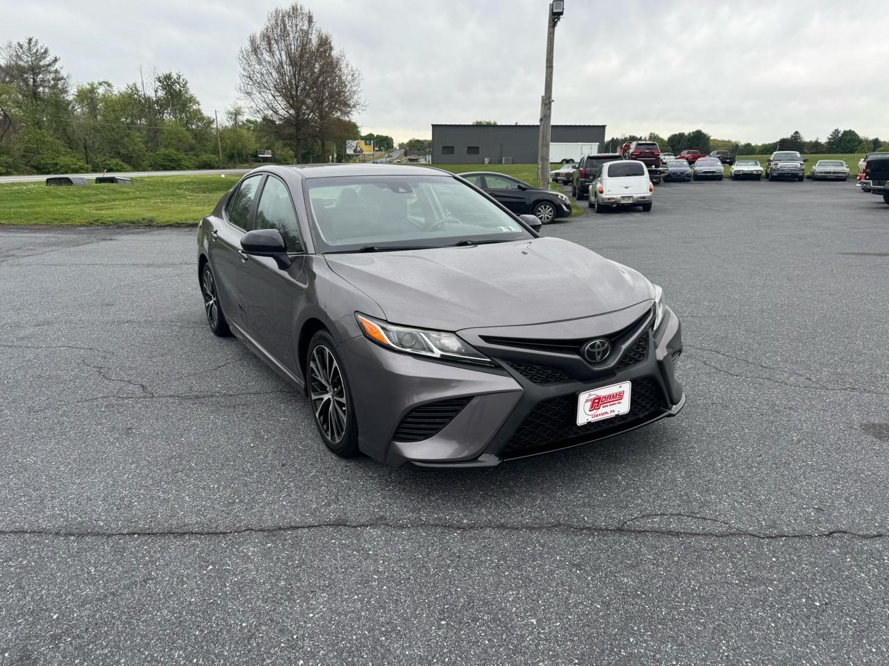 Toyota Camry SE Auto (Natl) 2019