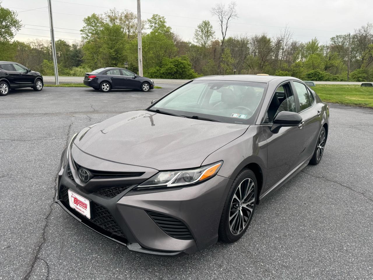 Toyota Camry SE Auto (Natl) 2019