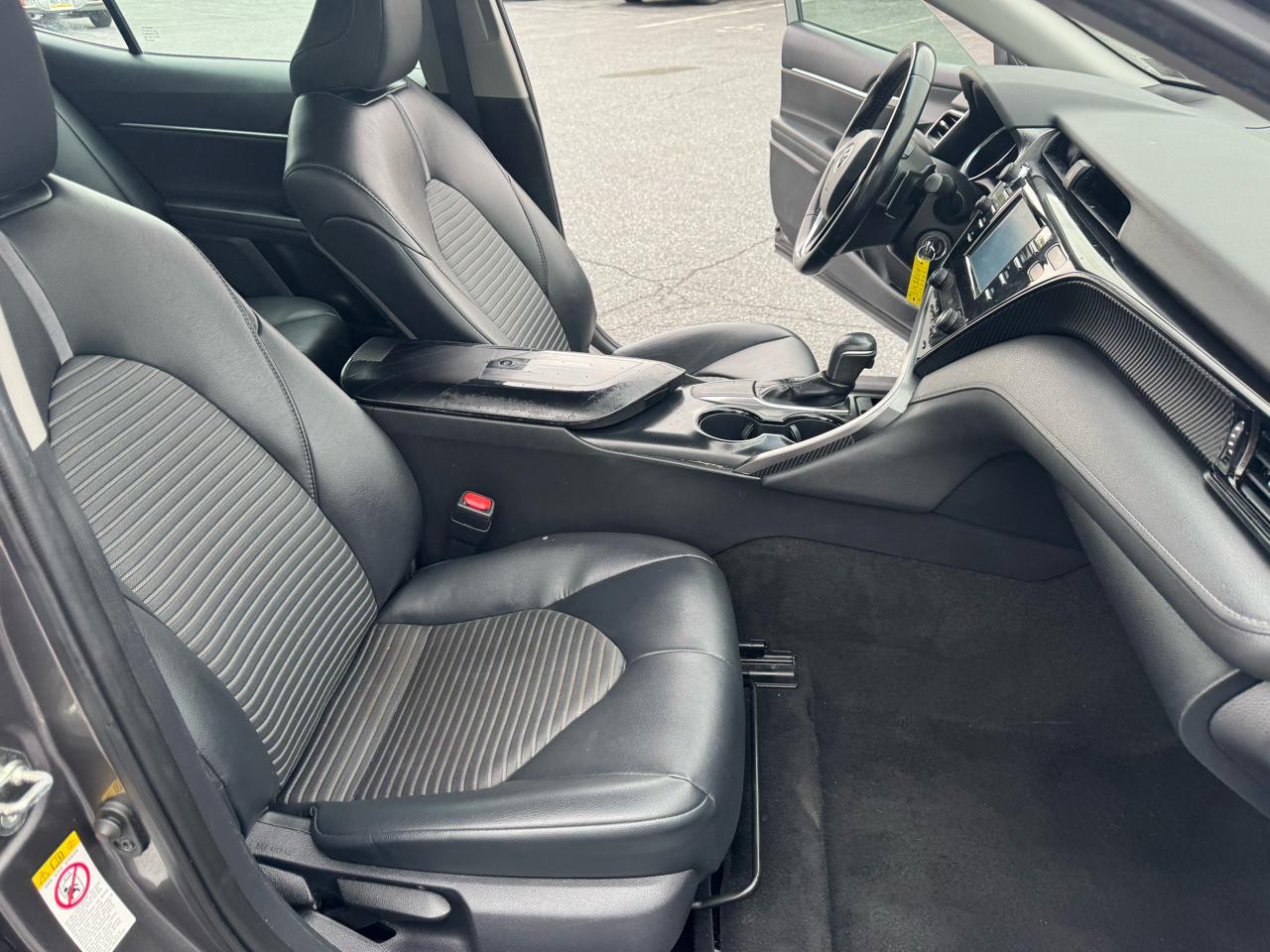 Toyota Camry SE Auto (Natl) 2019