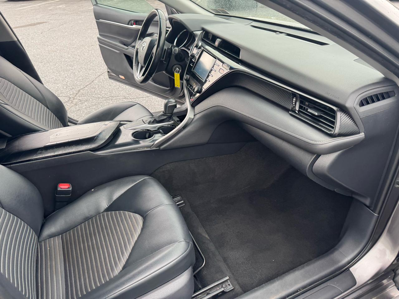 Toyota Camry SE Auto (Natl) 2019