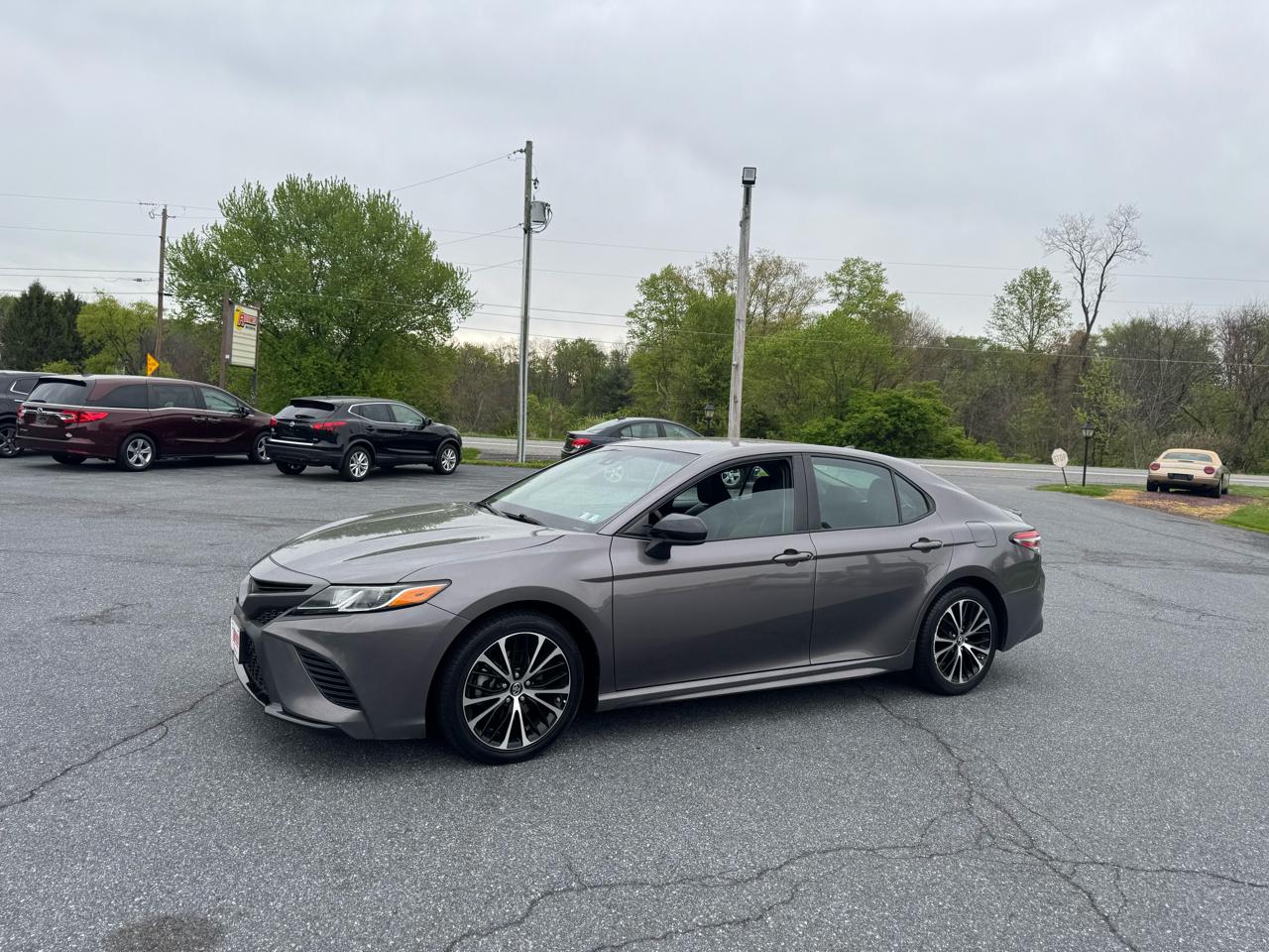 Toyota Camry SE Auto (Natl) 2019