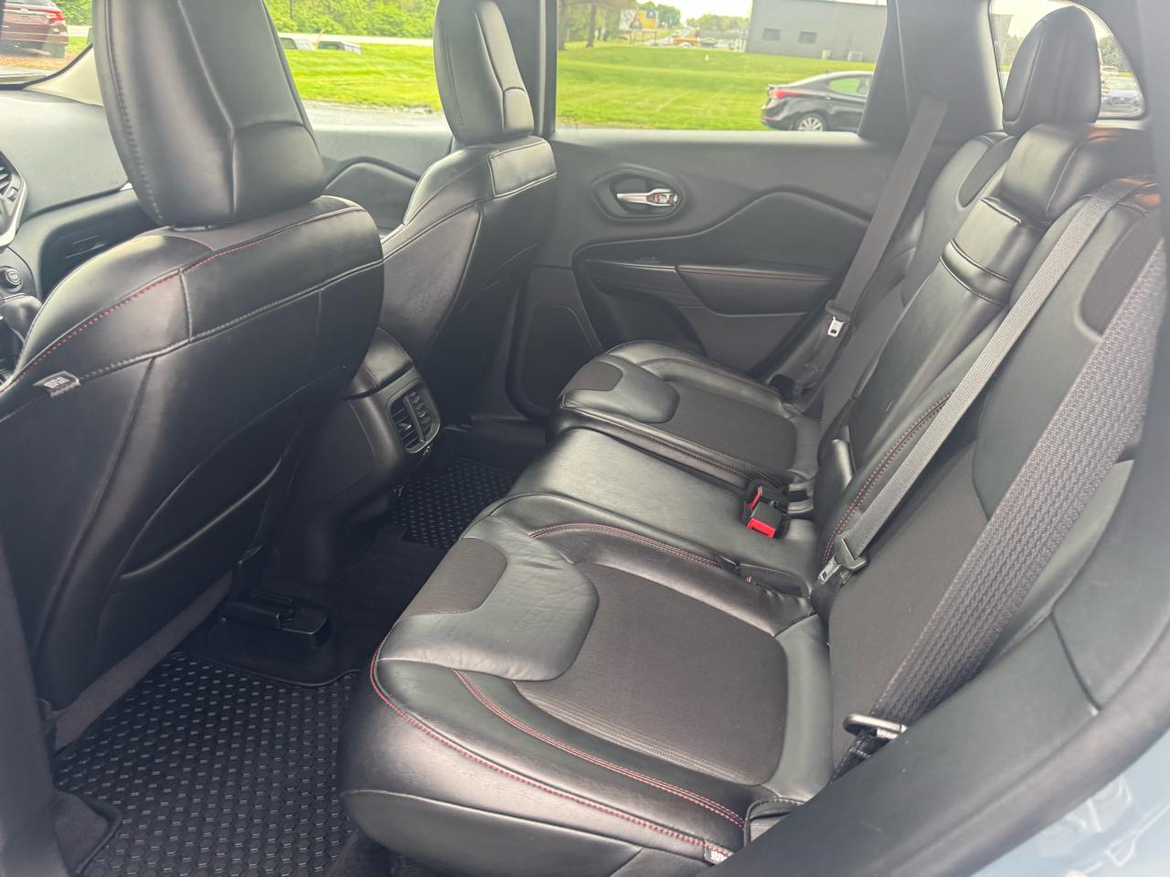 Jeep Cherokee 4WD 4dr Trailhawk 2015
