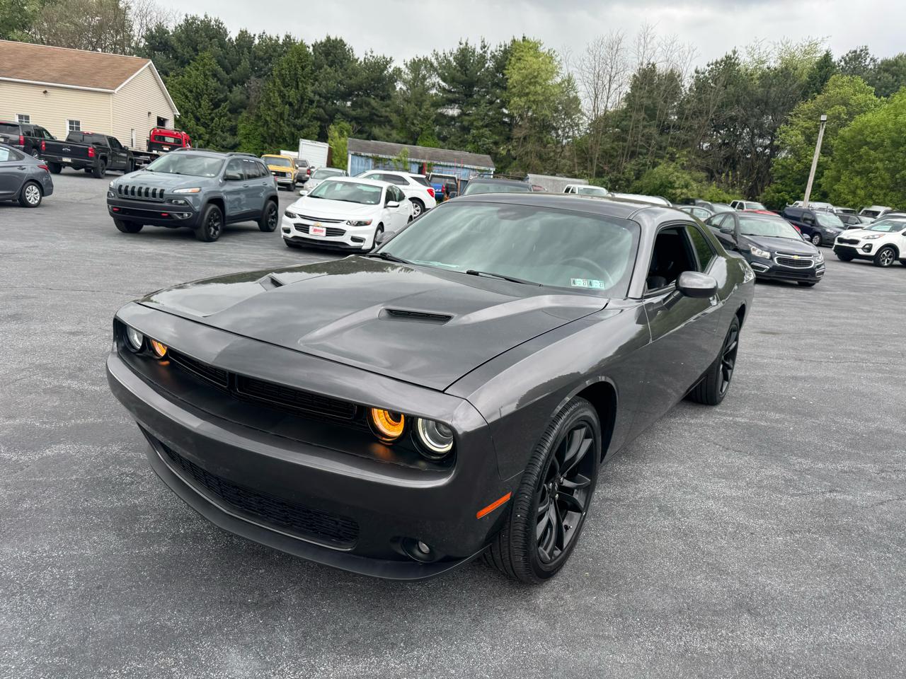 Dodge Challenger SXT RWD 2018