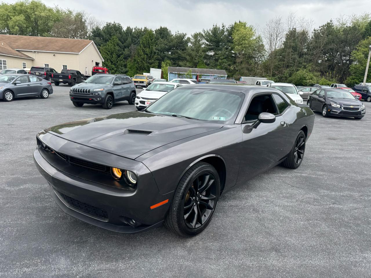 Dodge Challenger SXT RWD 2018