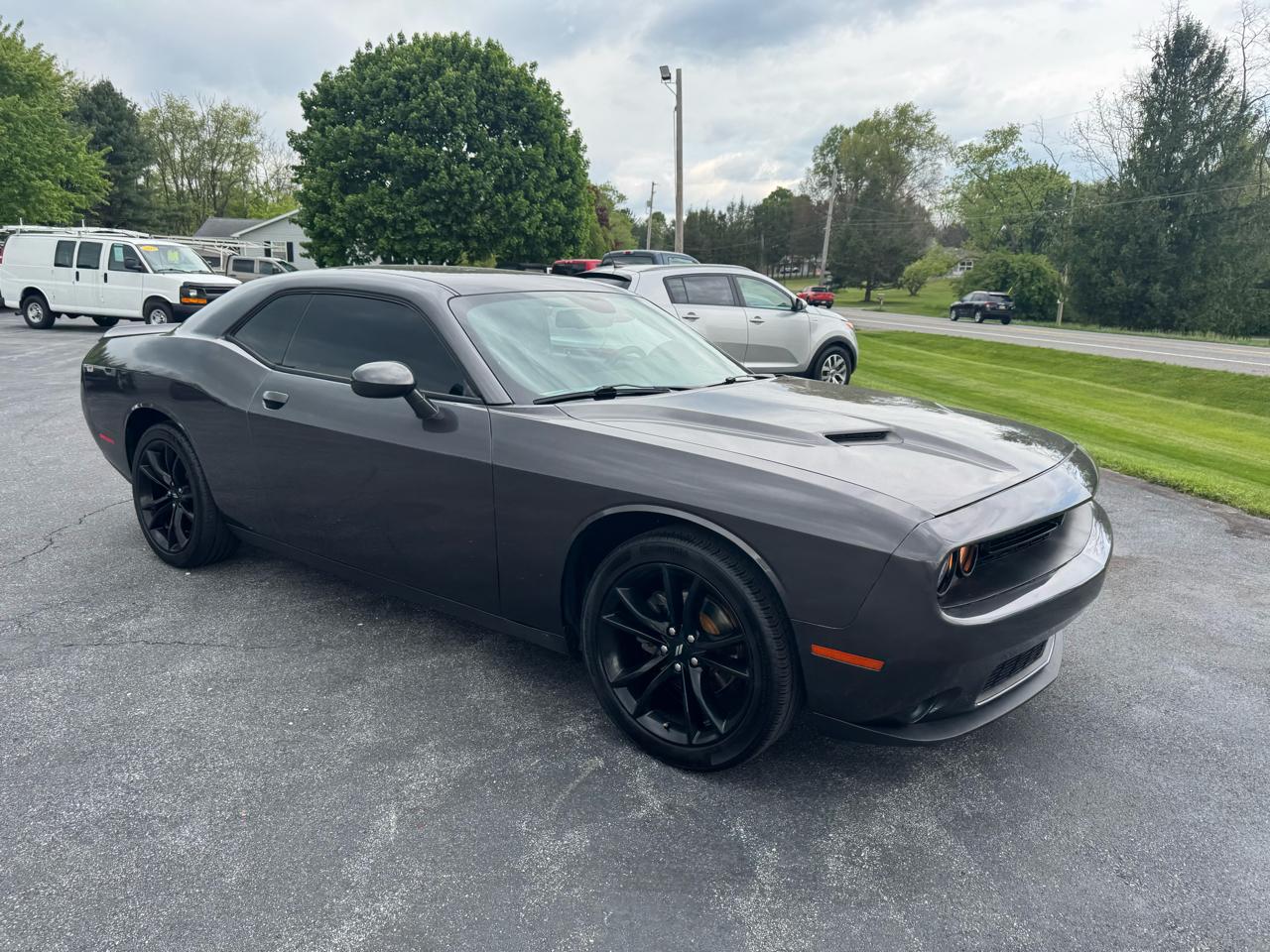 Dodge Challenger SXT RWD 2018