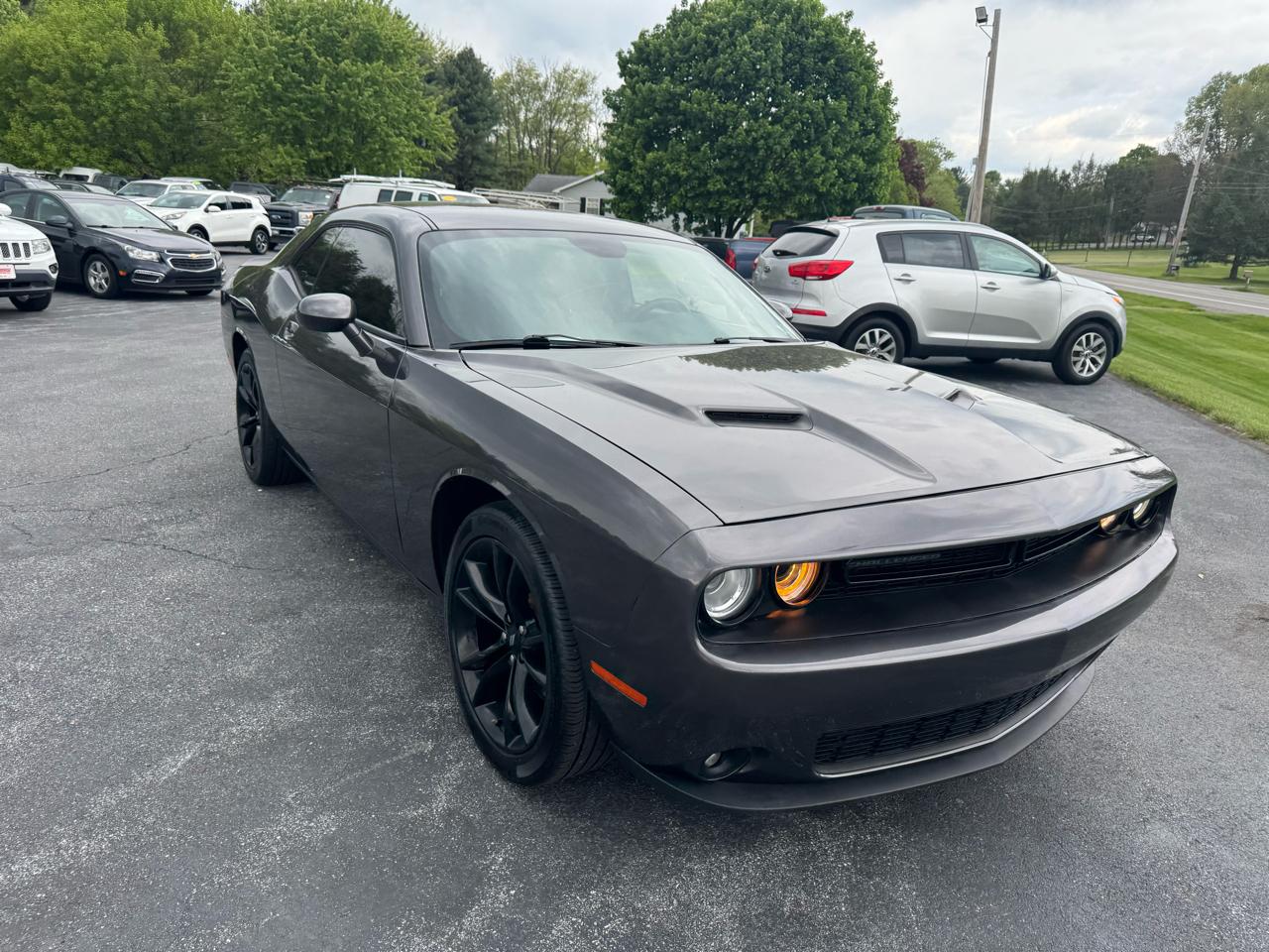 Dodge Challenger SXT RWD 2018