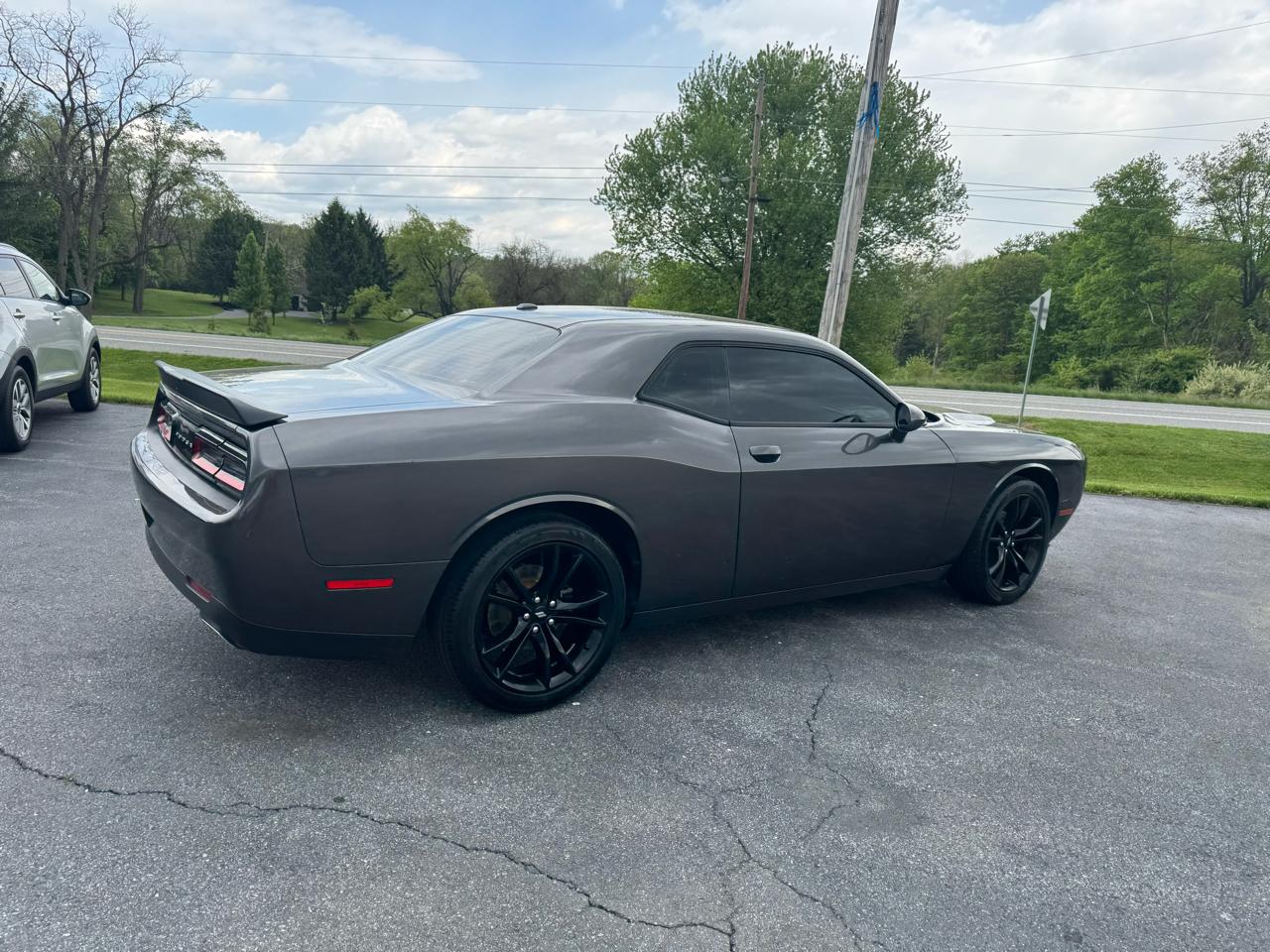 Dodge Challenger SXT RWD 2018