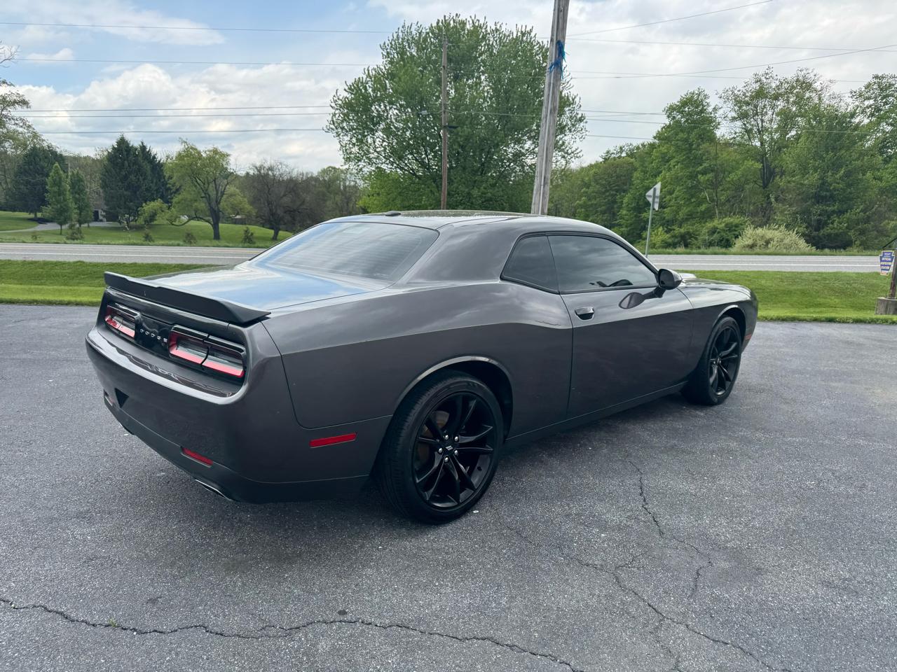Dodge Challenger SXT RWD 2018