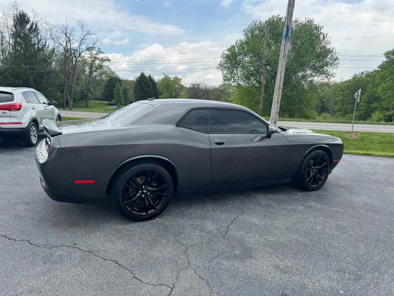 Dodge Challenger SXT RWD 2018