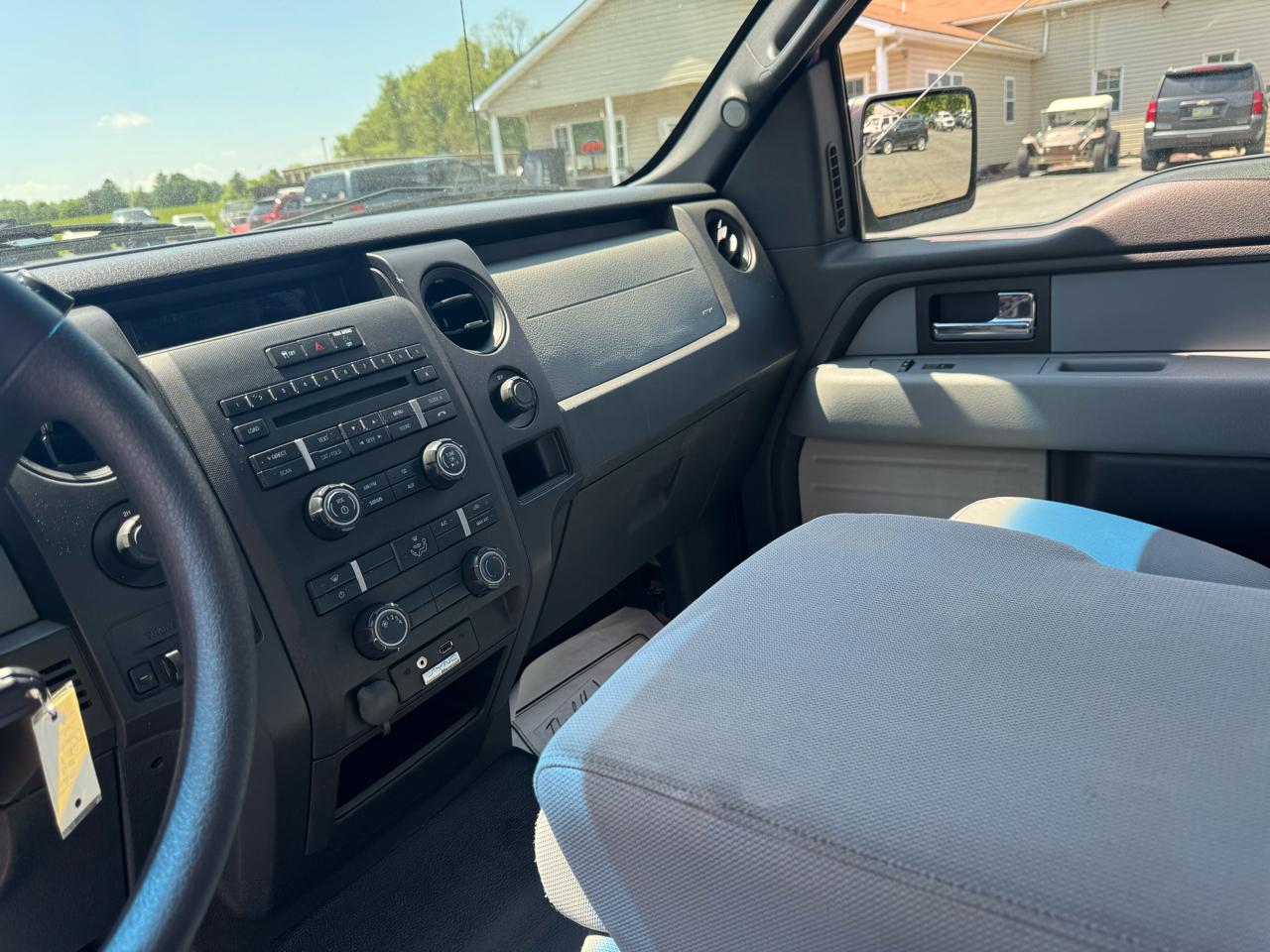 Ford F-150 4WD SuperCab 163" XL 2014