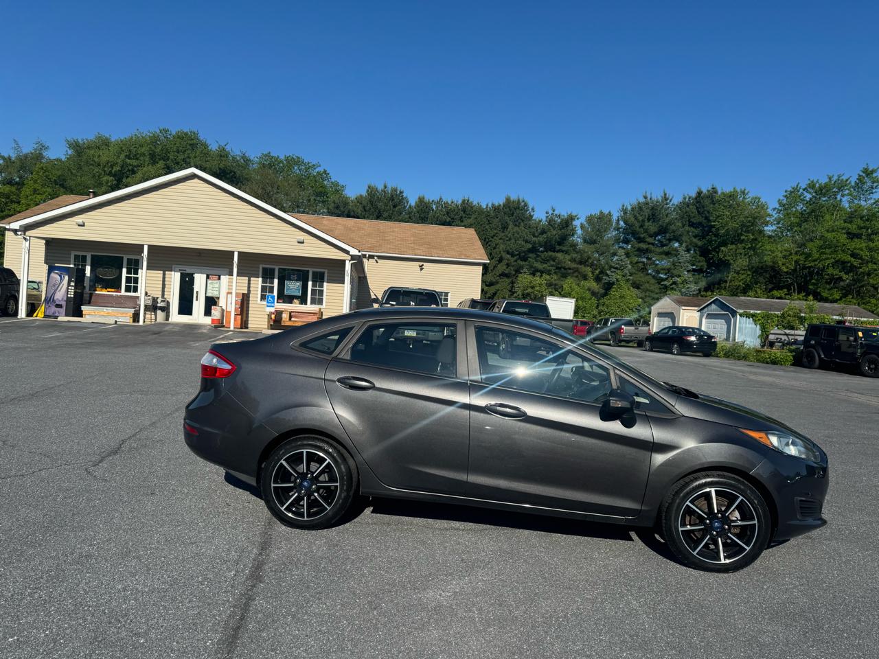 Ford Fiesta 4dr Sdn SE 2016