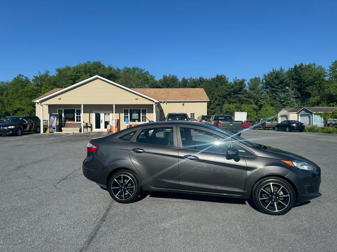 Ford Fiesta 4dr Sdn SE 2016