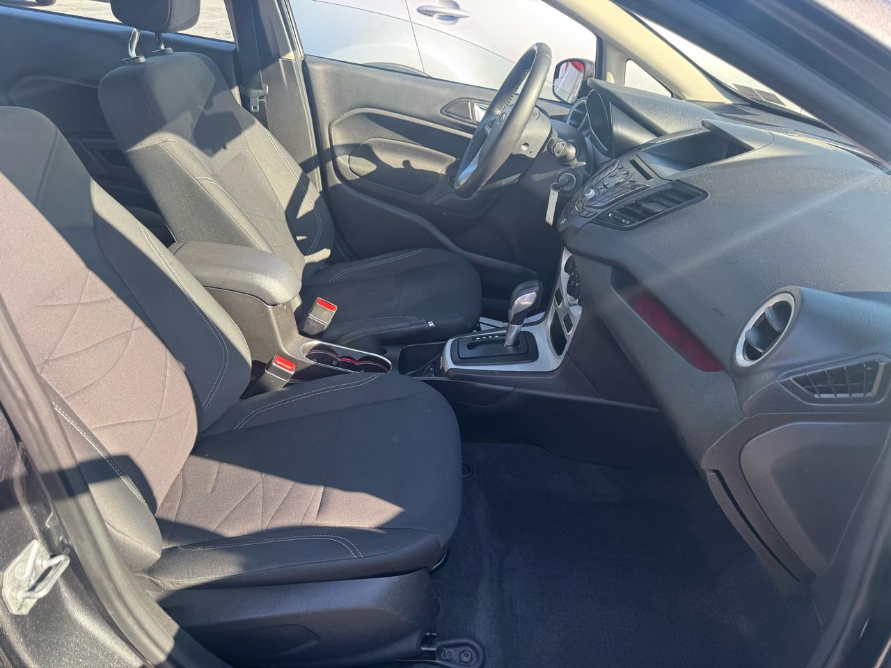 Ford Fiesta 4dr Sdn SE 2016