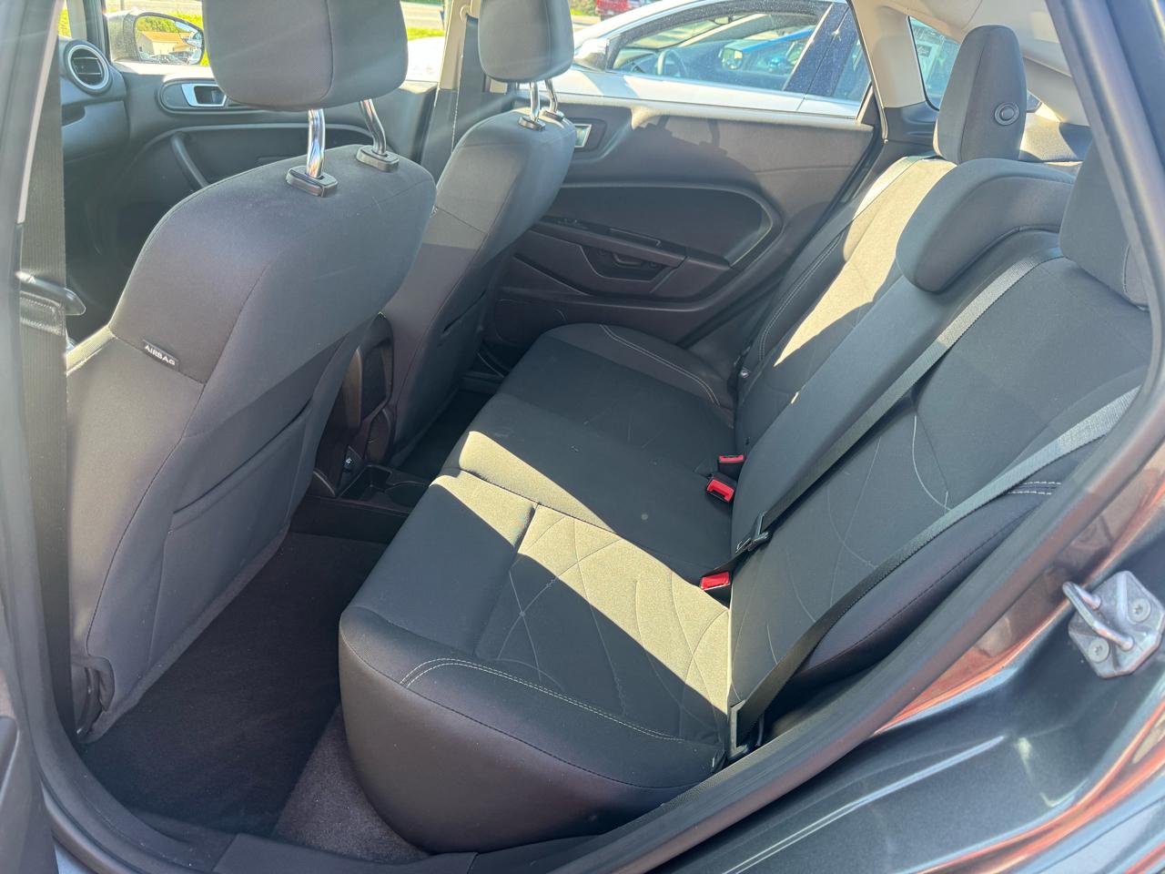 Ford Fiesta 4dr Sdn SE 2016