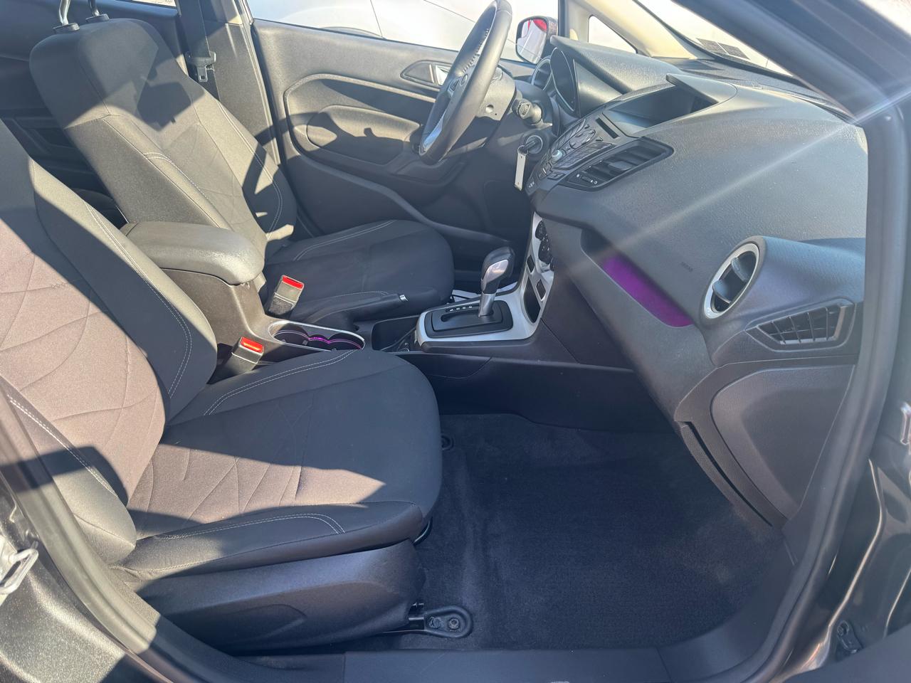 Ford Fiesta 4dr Sdn SE 2016