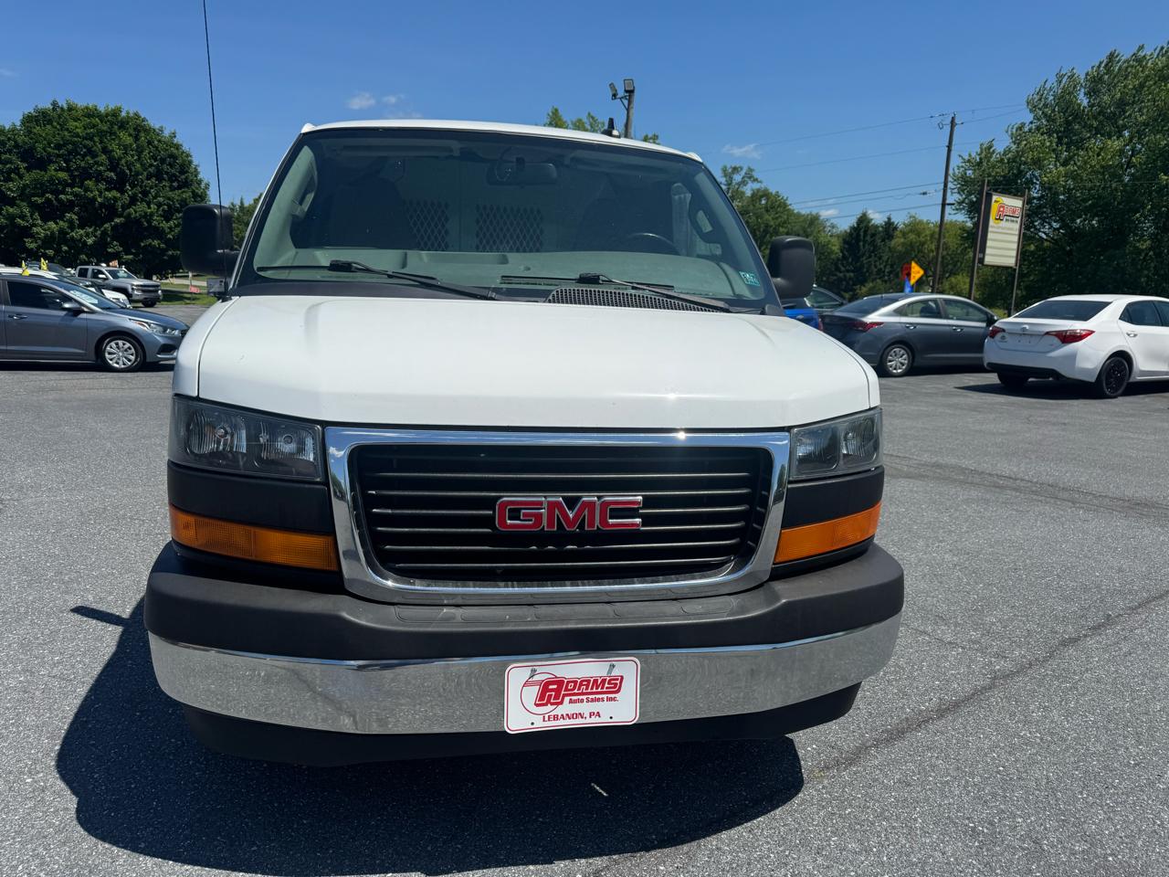 GMC Savana Cargo Van RWD 3500 135" 2017