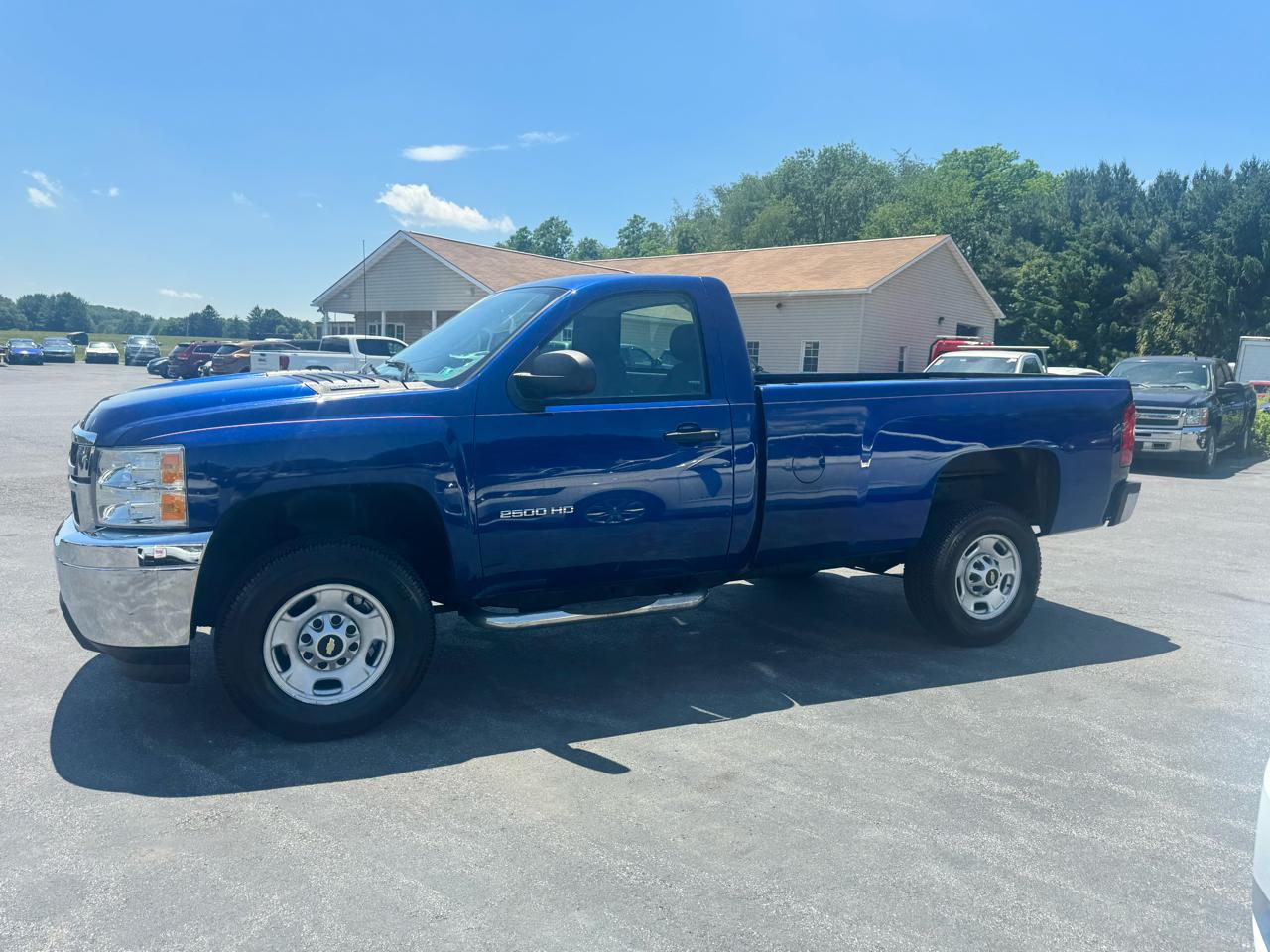 Chevrolet Silverado 2500HD 2WD Reg Cab 133.7" Work Truck 2013