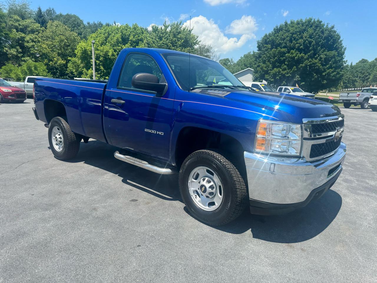 Chevrolet Silverado 2500HD 2WD Reg Cab 133.7" Work Truck 2013