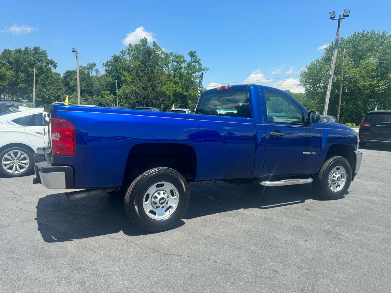 Chevrolet Silverado 2500HD 2WD Reg Cab 133.7" Work Truck 2013