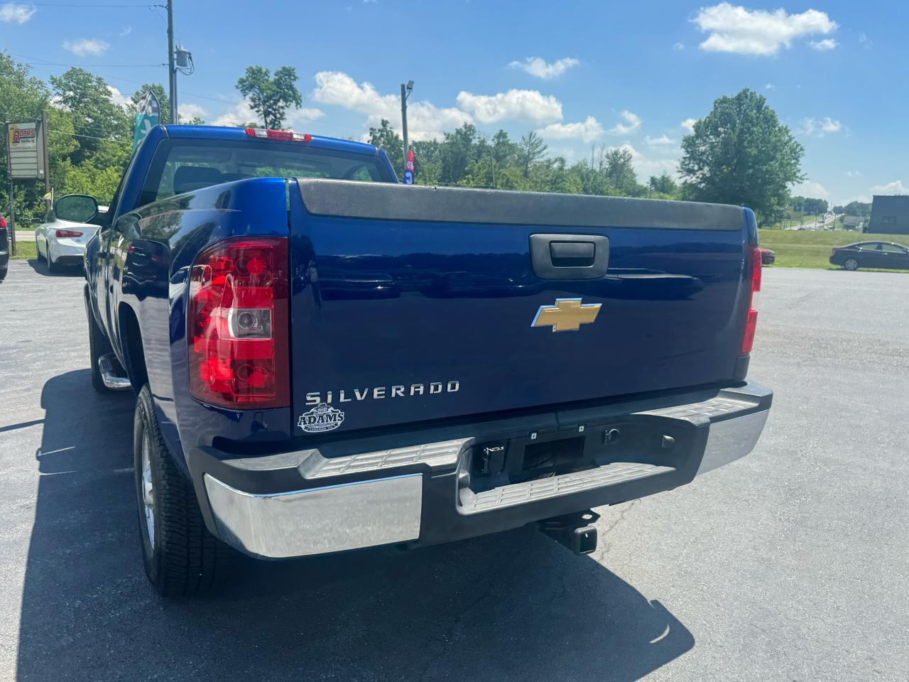 Chevrolet Silverado 2500HD 2WD Reg Cab 133.7" Work Truck 2013