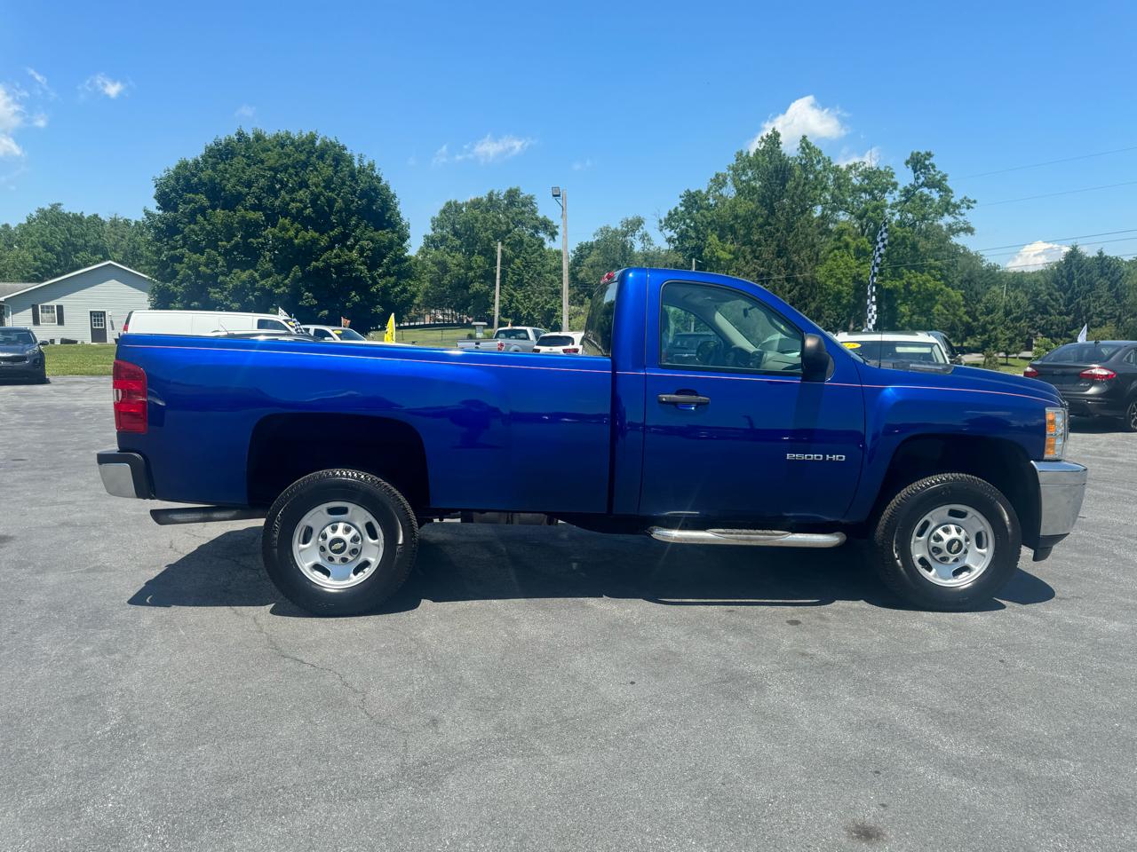 Chevrolet Silverado 2500HD 2WD Reg Cab 133.7" Work Truck 2013