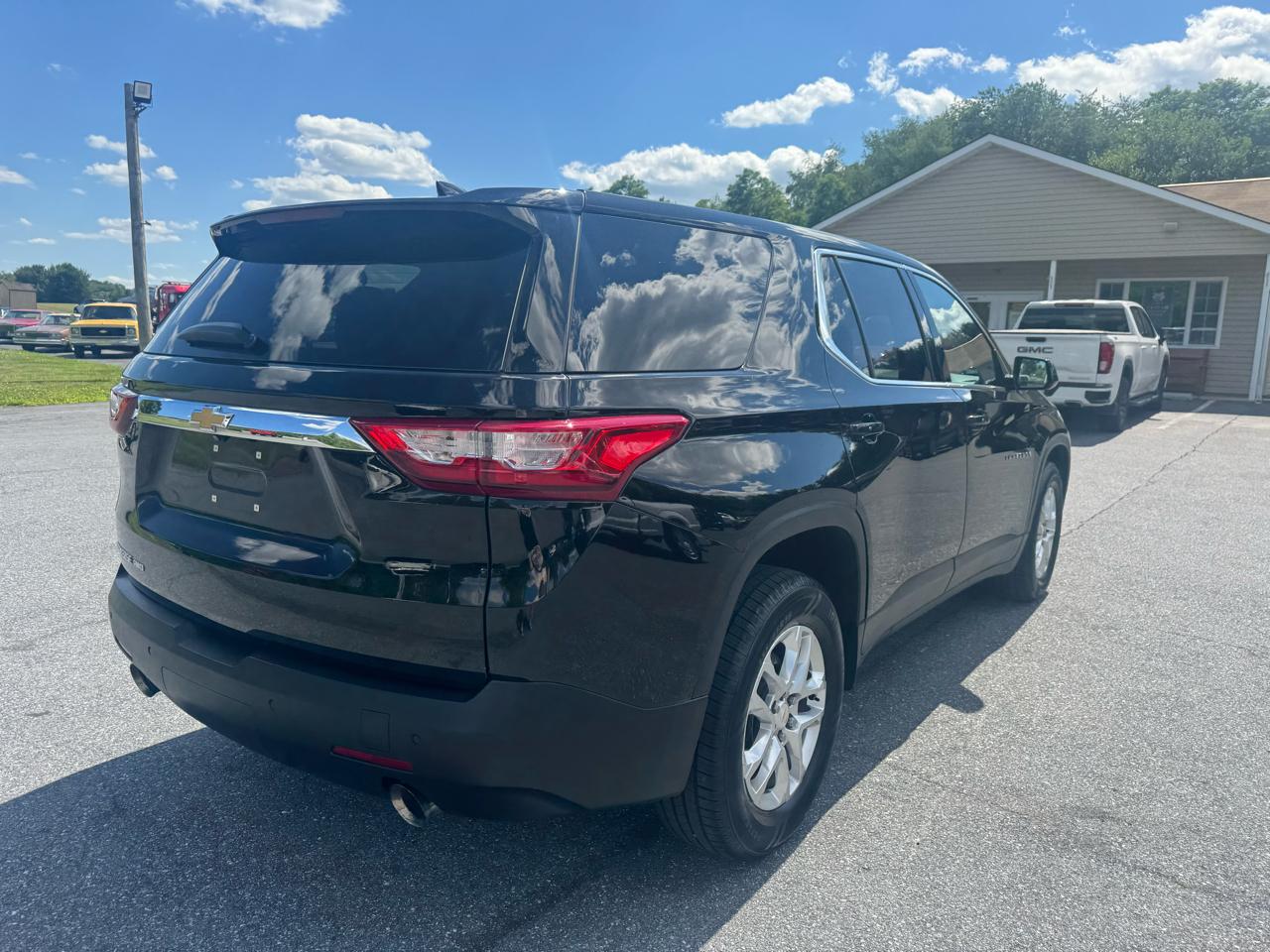 Chevrolet Traverse AWD 4dr LS w/1FL 2020