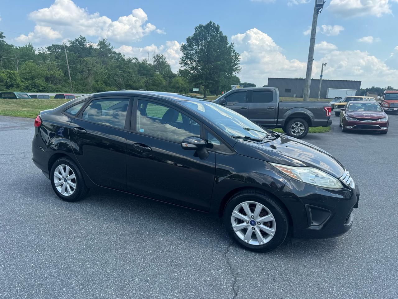 Ford Fiesta 4dr Sdn SE 2013