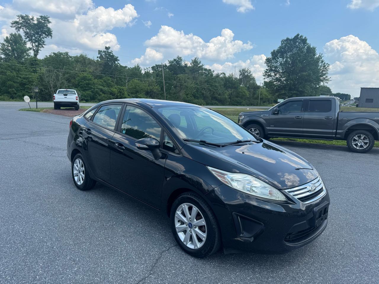 Ford Fiesta 4dr Sdn SE 2013