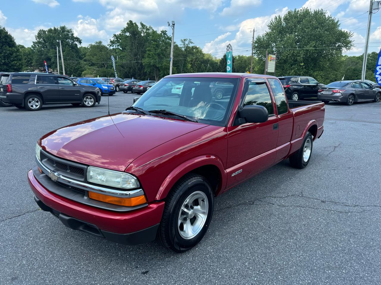 Chevrolet S-10 Ext Cab 123" WB LS 2003