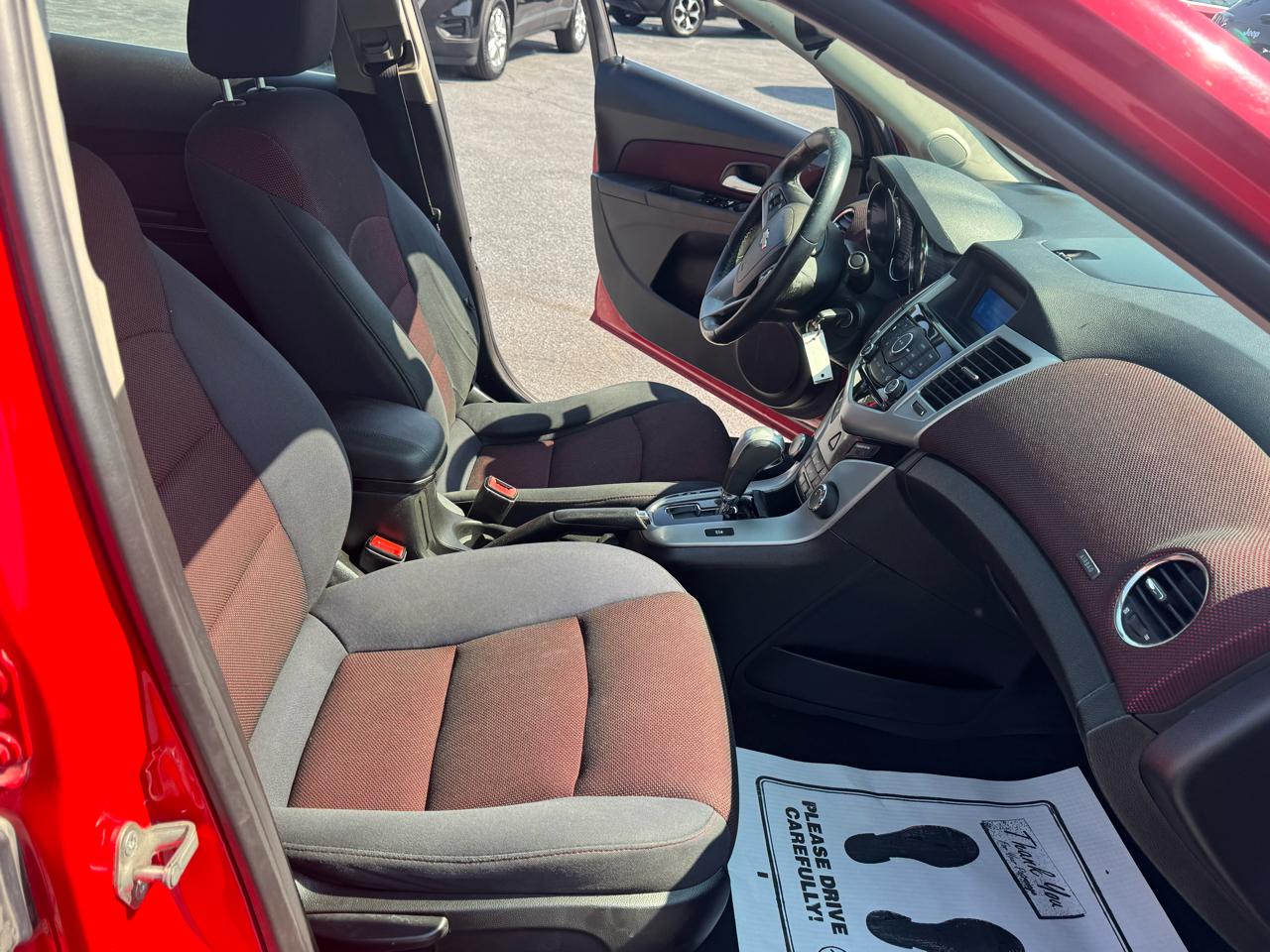 Chevrolet Cruze 4dr Sdn LT w/1LT 2012