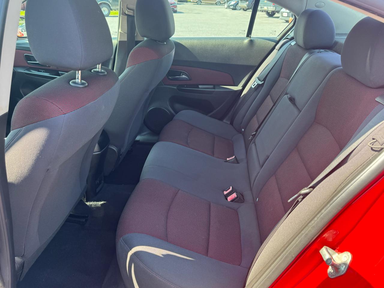 Chevrolet Cruze 4dr Sdn LT w/1LT 2012